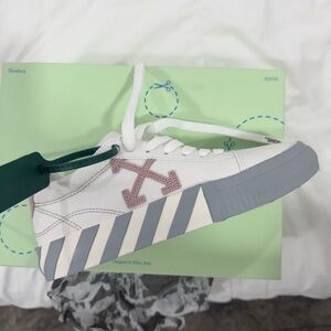 Off-White Wmns Vulc Sneaker 'White Light Pink'